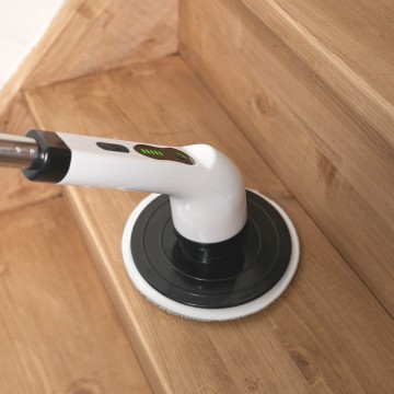 nettoyage parquet avec brosse électrique