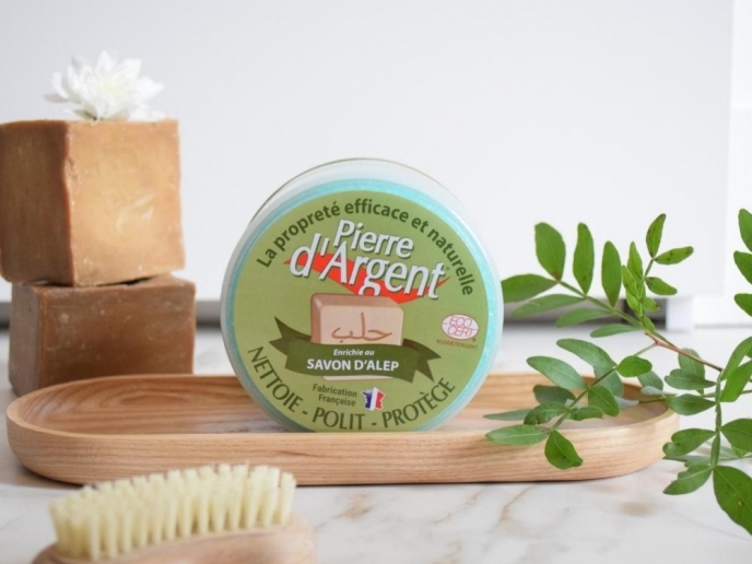 Comment entretenir toute votre salle de bain facilement et naturellement  avec la Pierre d'Argent®